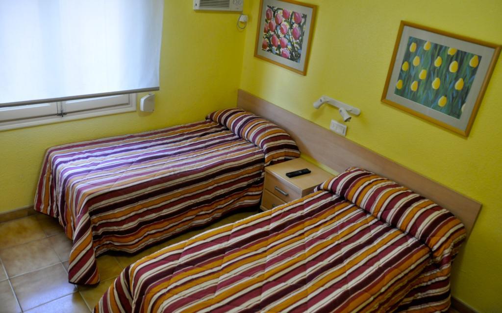 Hostal El Jardín Benidorm Habitación foto